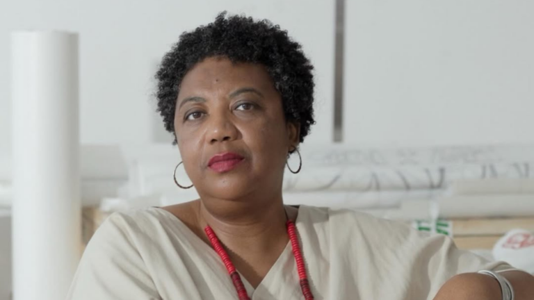 Rosana Paulino: a artista negra brasileira destaque na Bienal de Veneza