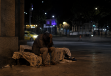 Violência contra população em situação de rua soma 150 mil casos em 10 anos; 78% são negras
