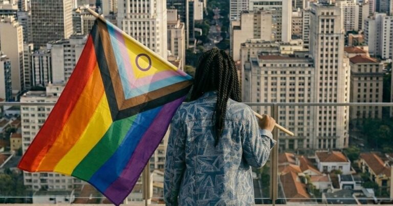 Dia do Orgulho: sem negros e trans, a diversidade vira privilégio branco