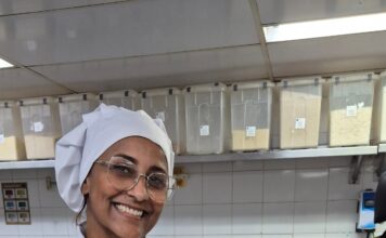 A confeiteira de Bangu que entrou na UFRJ aos 51 anos e conquistou pódio nacional com um bolo de literatura de cordel
