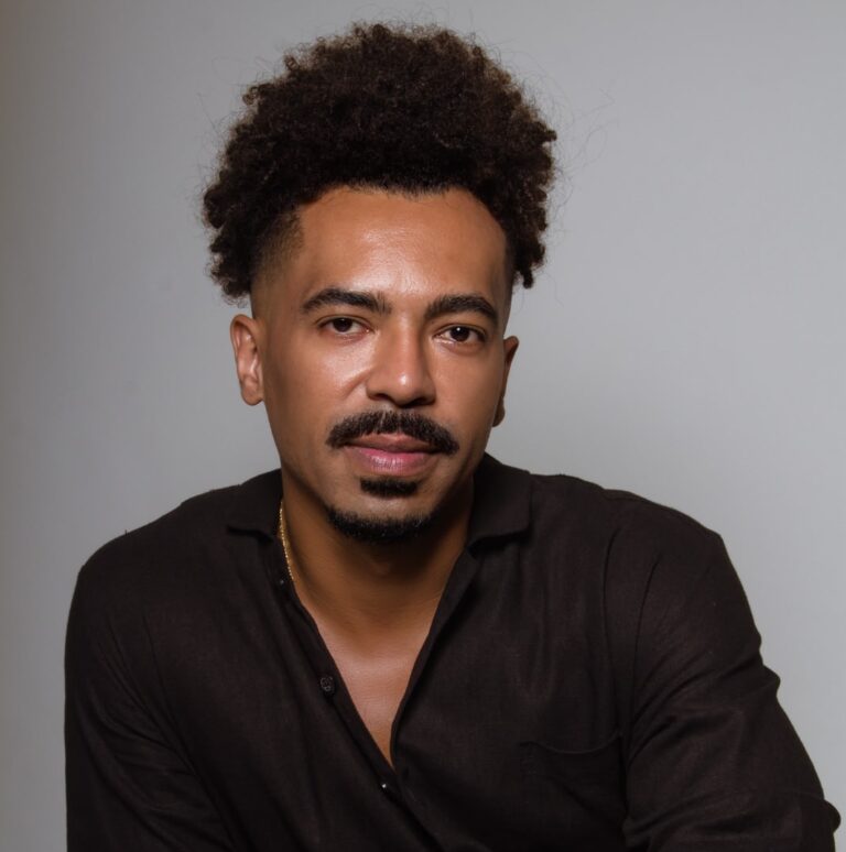 “A vida é maior do que o racismo”:  livro do psicólogo Lucas Veiga propõe uma clínica racializada para pessoas negras