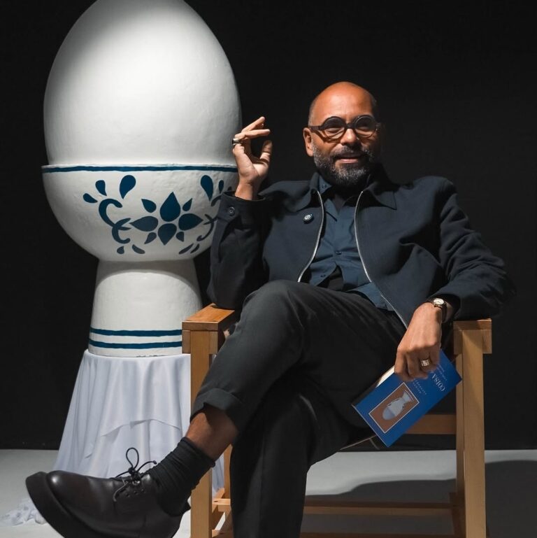 ‘Coisa de Rico’, de Michel Alcoforado, ganha adaptação para o teatro e estreia em SP