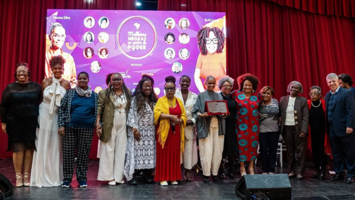Marina Silva e lideranças no evento Mulheres Pretas no Poder em SP