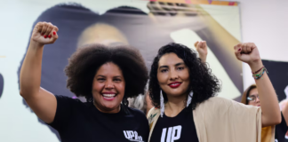 Samara Martins é oficializada candidata à Presidência pela UP Samara Martins e Raquel Brício na convenção da UP que oficializou sua candidatura
