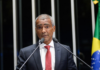 Romário devolverá salário de senador referente à Copa Romário participa de sessão do Senado