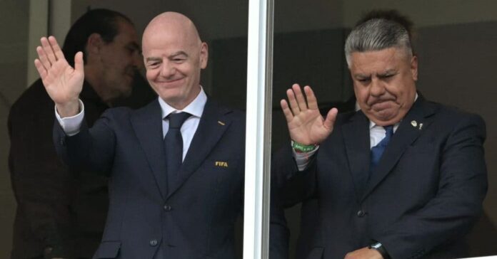 Presidente da Fifa e presidente da Afa juntos.
