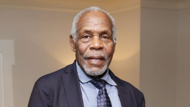 Danny Glover revela diagnóstico de Alzheimer aos 79 anos: “Quero dizer que A vida continua”