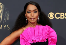 Angela Bassett completa 68 anos; relembre looks majestosos nos tapetes vermelhos Angela Bassett no red carpet do Emmy Awards