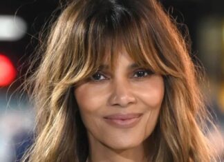 Halle Berry celebra 60 anos: “Estou no melhor momento da minha vida” Halle Berry sorridente