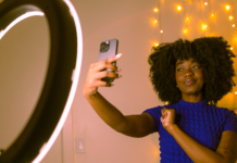 Vitrine de Creators Negros se torna seção fixa de notícias Mundo Negro para divulgar talentos ao mercado e ao público Vitrine de Creators Negros reúne talentos negros