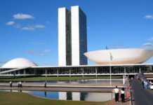 Se a maioria do Brasil é negra, por que o Congresso é tão branco?