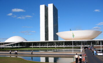 Se a maioria do Brasil é negra, por que o Congresso é tão branco?