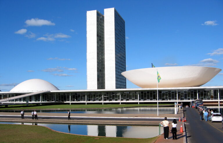 Se a maioria do Brasil é negra, por que o Congresso é tão branco?