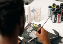 Saúde mental: A ciência comprova que ter hobbies faz bem para mente; descubra os o que alguns famosos praticam para relaxar