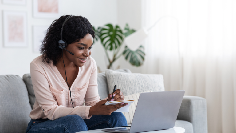 MOVER abre 19 mil vagas gratuitas para pessoas negras estudarem até seis idiomas