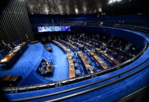 Senado aprova a PEC do fim da escala 6X1; proposta segue para o plenário Senado