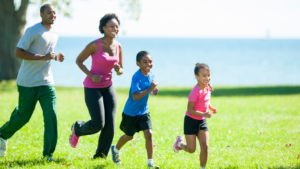 Família participando de corrida