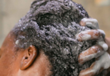 Pré-poo: produtos para desembaraçar cachos e crespos antes do banho Afro Haircare