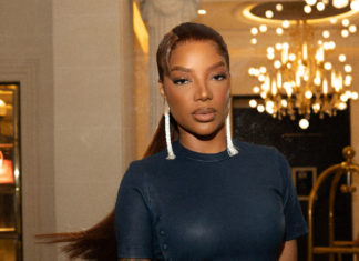 Ludmilla chega à Paris Fashion Week em evento da Rabanne Ludmilla participa da Semana de Moda de Paris pela Rabanne